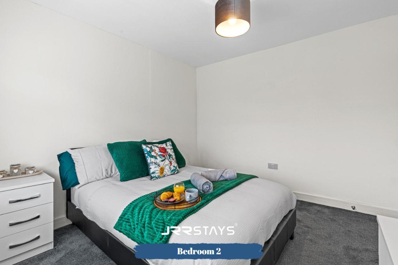 Tipton 3 Bedroom House Garden Sleeps 7 - Jrr Stays Coseley Buitenkant foto